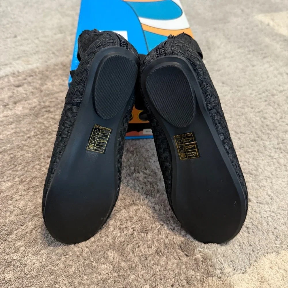 Bernie Mev Monica K Kids Black Elastic Ankle‎ Strap Ballet Flats Size 32 Kids 1